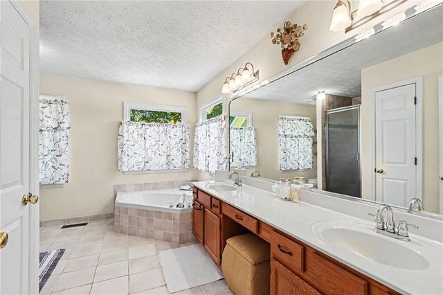 200 Sutallee Ridge Lane NE, White, GA 30184