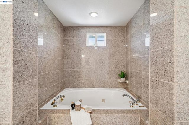 1882 Cortez Ct, Pleasanton, CA 94566