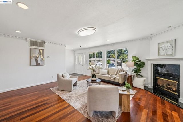 1882 Cortez Ct, Pleasanton, CA 94566