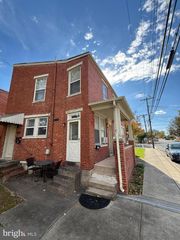 214 CENTER ST #A, Frederick, MD 21701