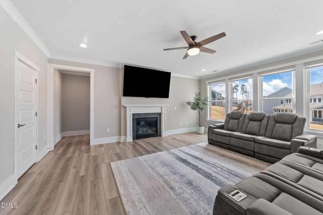 1328 Curlyleaf Way, Apex, NC 27502