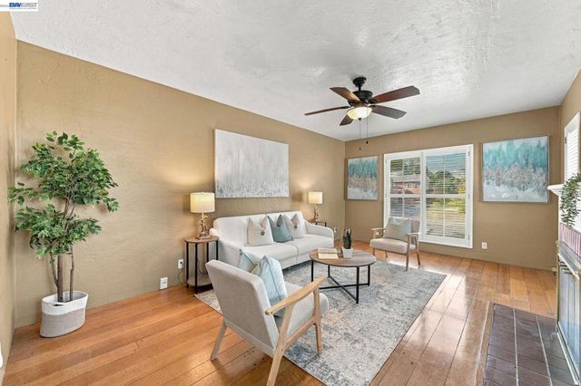 360 Warwick Ave, San Leandro, CA 94577