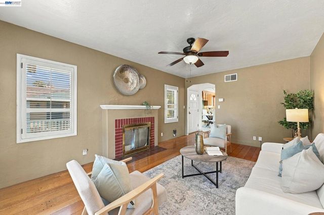 360 Warwick Ave, San Leandro, CA 94577
