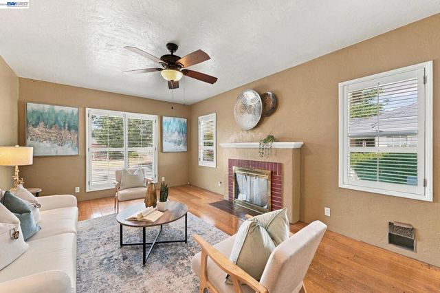 360 Warwick Ave, San Leandro, CA 94577