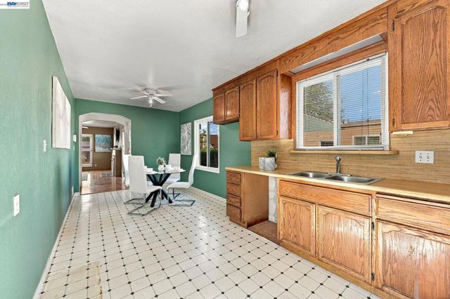 360 Warwick Ave, San Leandro, CA 94577