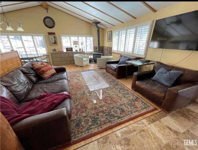 16810 Grindelwald Drive, Tehachapi, CA 93561