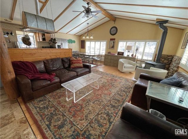 16810 Grindelwald Drive, Tehachapi, CA 93561