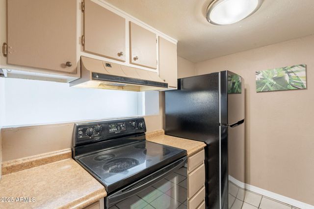 948 S Alma School Road 118, Mesa, AZ 85210