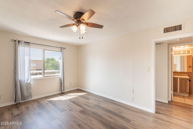 948 S Alma School Road 118, Mesa, AZ 85210