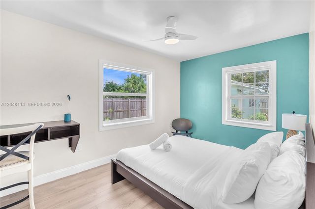261 SW 15th St 3, Dania Beach, FL 33004