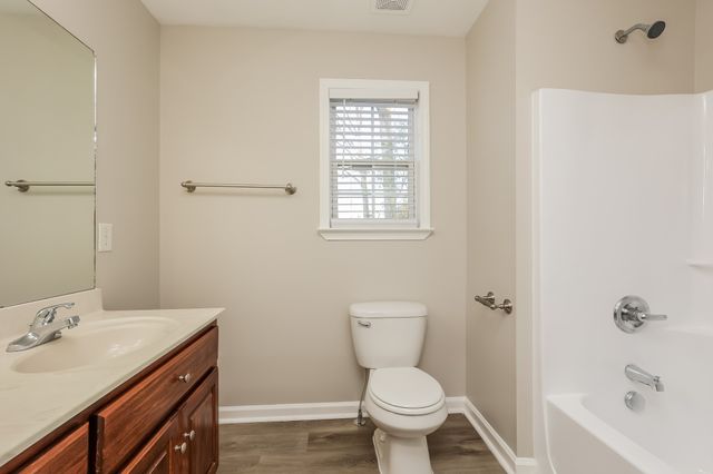 112 McKinley Dr, Columbia, TN 38401
