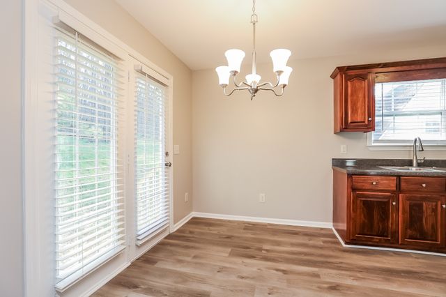 112 McKinley Dr, Columbia, TN 38401