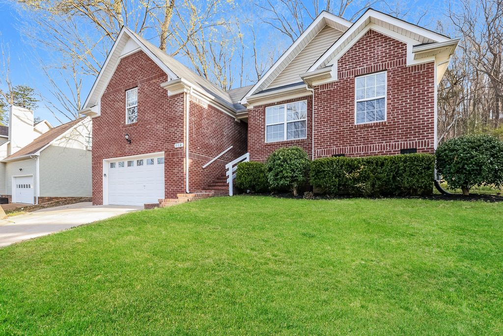 112 McKinley Dr, Columbia, TN 38401