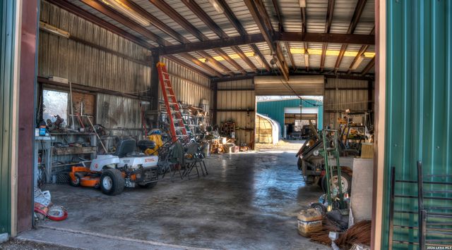 429 Johnny Seibert Ln, Leakey, TX 78873