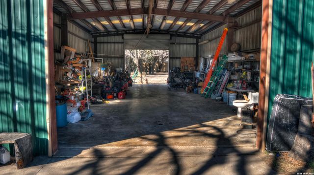 429 Johnny Seibert Ln, Leakey, TX 78873