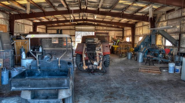 429 Johnny Seibert Ln, Leakey, TX 78873