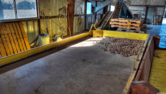 429 Johnny Seibert Ln, Leakey, TX 78873