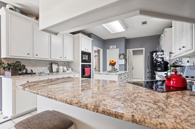9292 Deepwater Drive, Montgomery, TX 77356