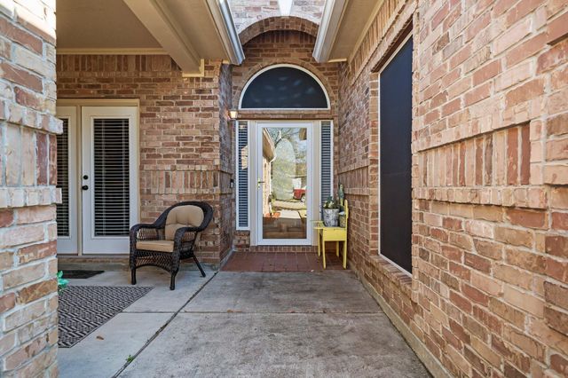 9292 Deepwater Drive, Montgomery, TX 77356