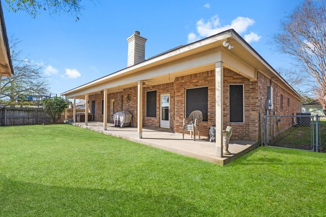 9292 Deepwater Drive, Montgomery, TX 77356