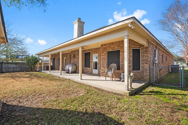 9292 Deepwater Drive, Montgomery, TX 77356