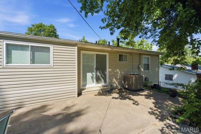 12765 Spanish Village Drive, Bridgeton, MO 63044