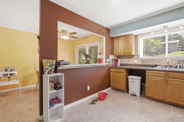 12765 Spanish Village Drive, Bridgeton, MO 63044