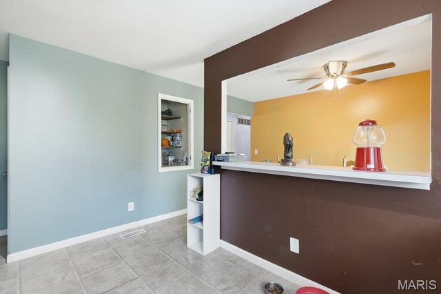 12765 Spanish Village Drive, Bridgeton, MO 63044
