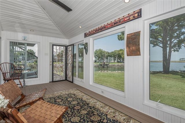 111 White House DR, Poquoson, VA 23662