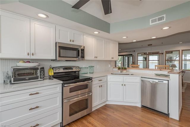 111 White House DR, Poquoson, VA 23662