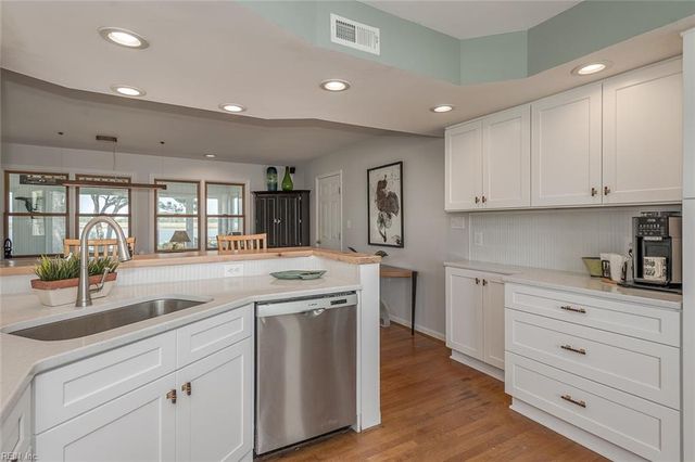 111 White House DR, Poquoson, VA 23662