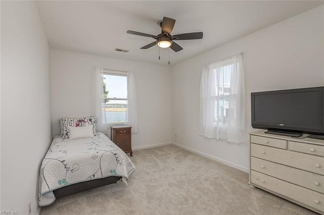 111 White House DR, Poquoson, VA 23662