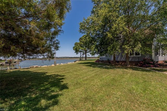 111 White House DR, Poquoson, VA 23662