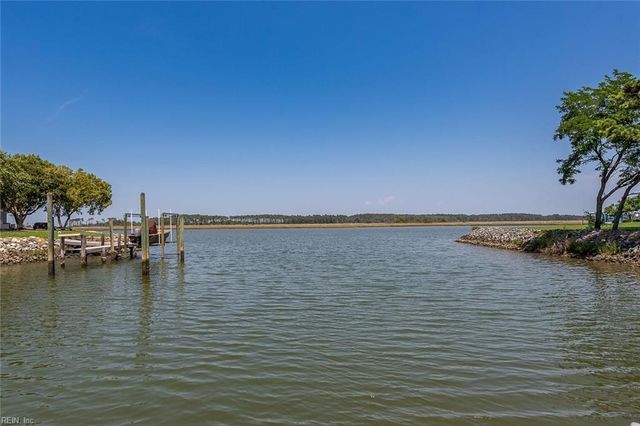 111 White House DR, Poquoson, VA 23662
