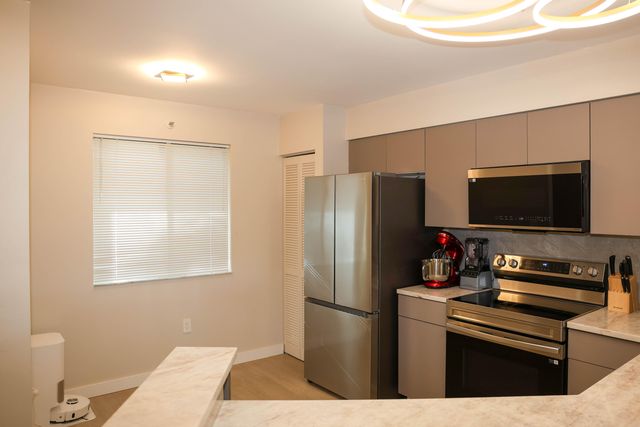 2334 S Cypress Bend Drive 202, Pompano Beach, FL 33069