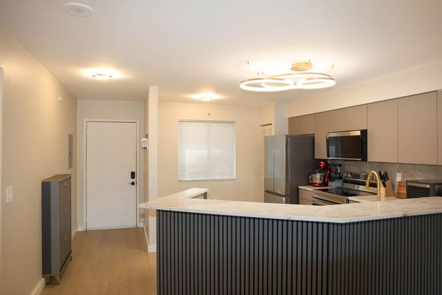 2334 S Cypress Bend Drive 202, Pompano Beach, FL 33069