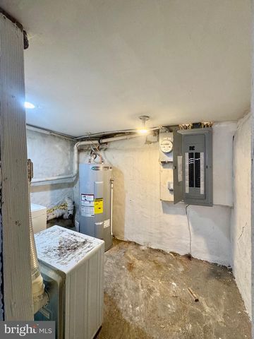 1909 S BONSALL ST, Philadelphia, PA 19145