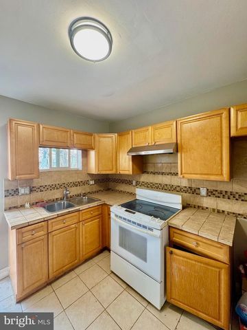 1909 S BONSALL ST, Philadelphia, PA 19145