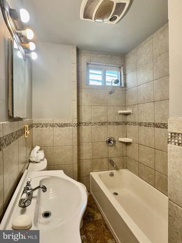 1909 S BONSALL ST, Philadelphia, PA 19145