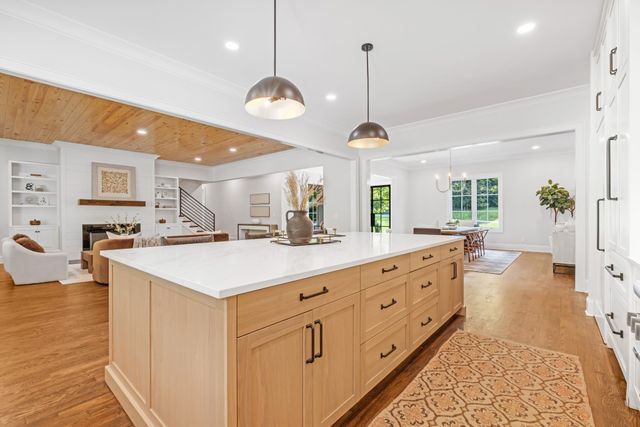 2005 Otter Valley Ln, Nashville, TN 37215