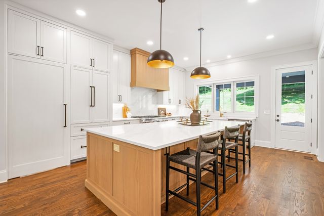 2005 Otter Valley Ln, Nashville, TN 37215