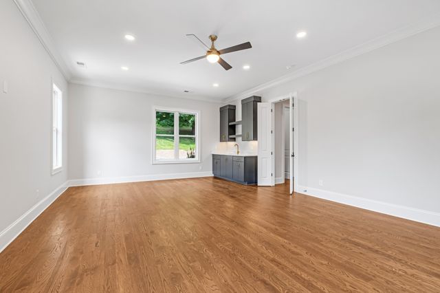 2005 Otter Valley Ln, Nashville, TN 37215