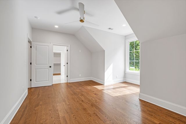 2005 Otter Valley Ln, Nashville, TN 37215