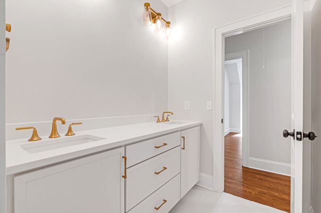 2005 Otter Valley Ln, Nashville, TN 37215