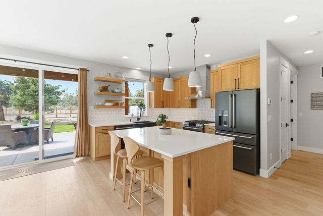 63557 Overtree Road, Bend, OR 97701