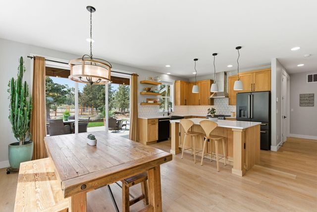 63557 Overtree Road, Bend, OR 97701