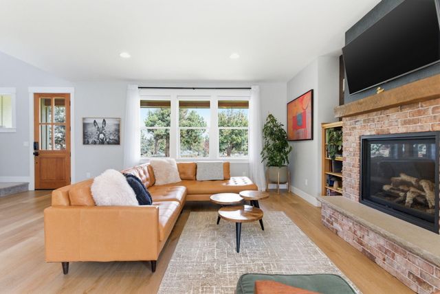 63557 Overtree Road, Bend, OR 97701