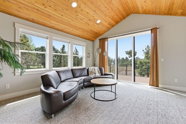 63557 Overtree Road, Bend, OR 97701