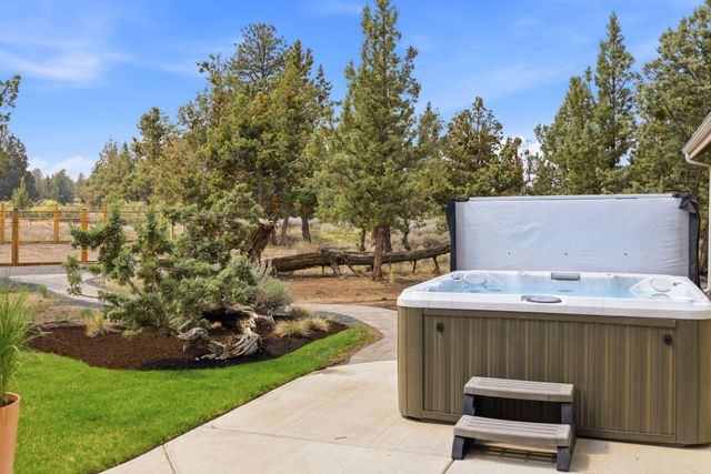 63557 Overtree Road, Bend, OR 97701