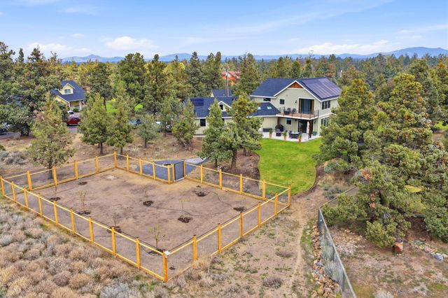 63557 Overtree Road, Bend, OR 97701